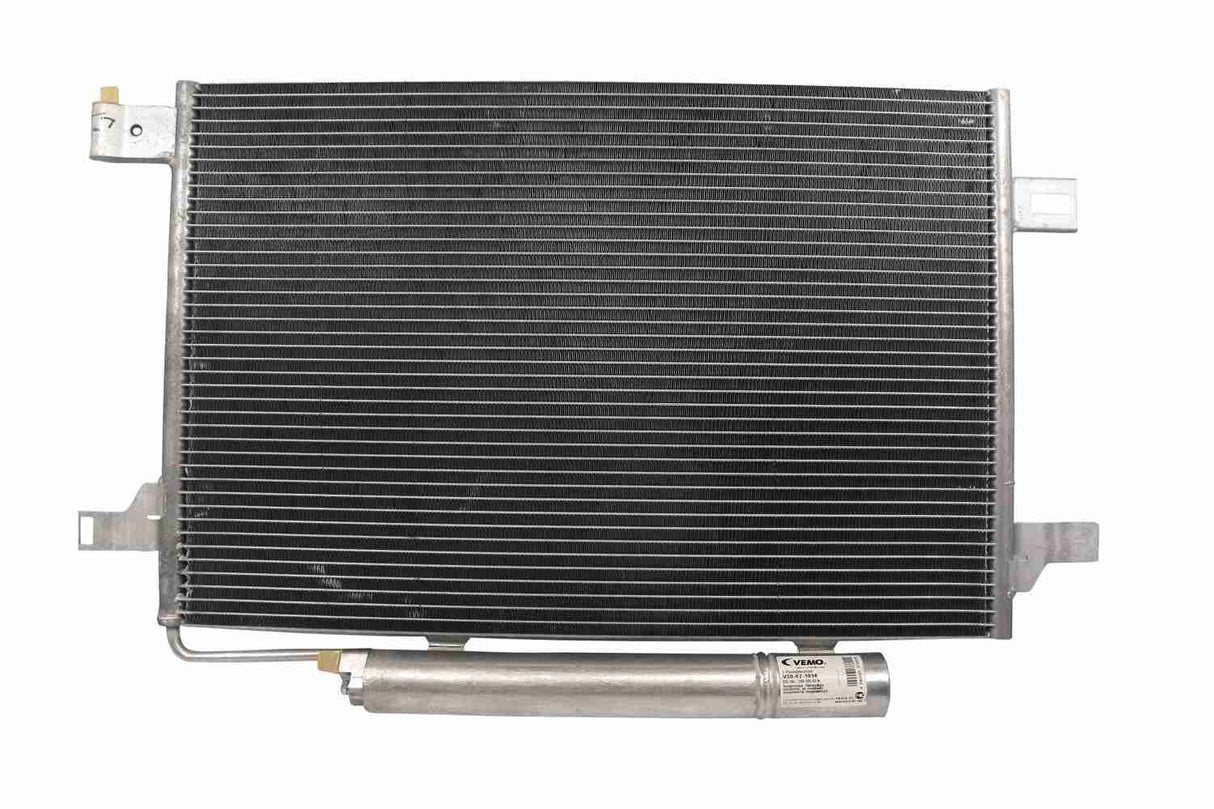 Condenser, air conditioning - V30-62-1036
