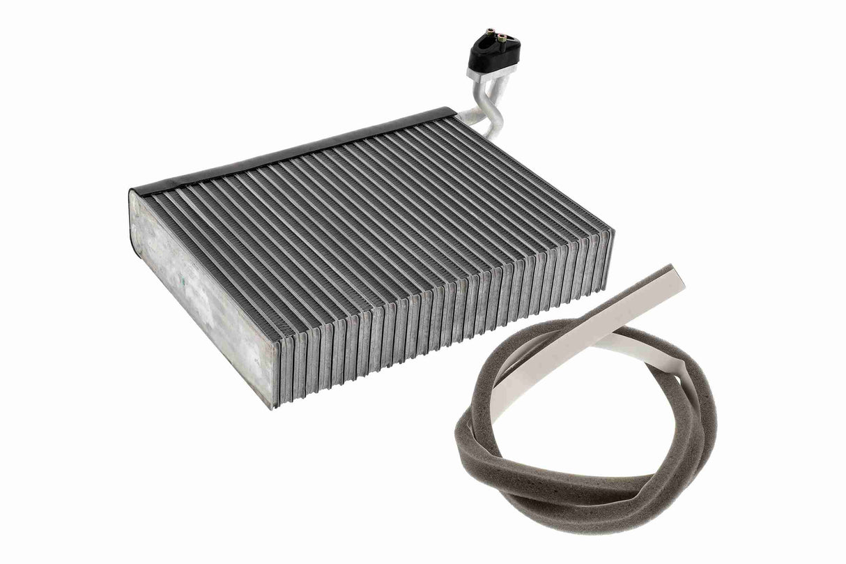 Evaporator, air conditioning - V30-65-0040