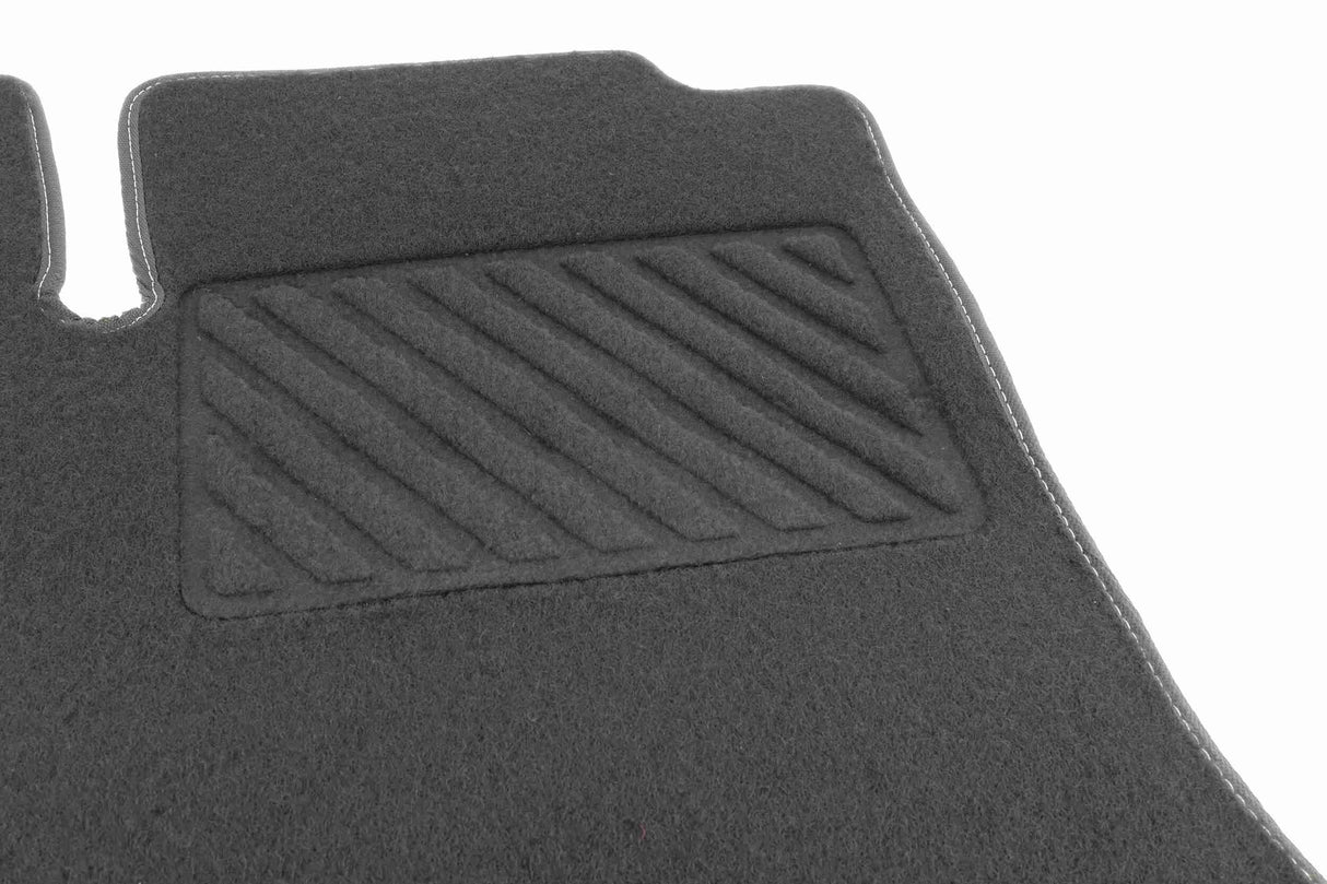 Floor Mat Set - V30-4415