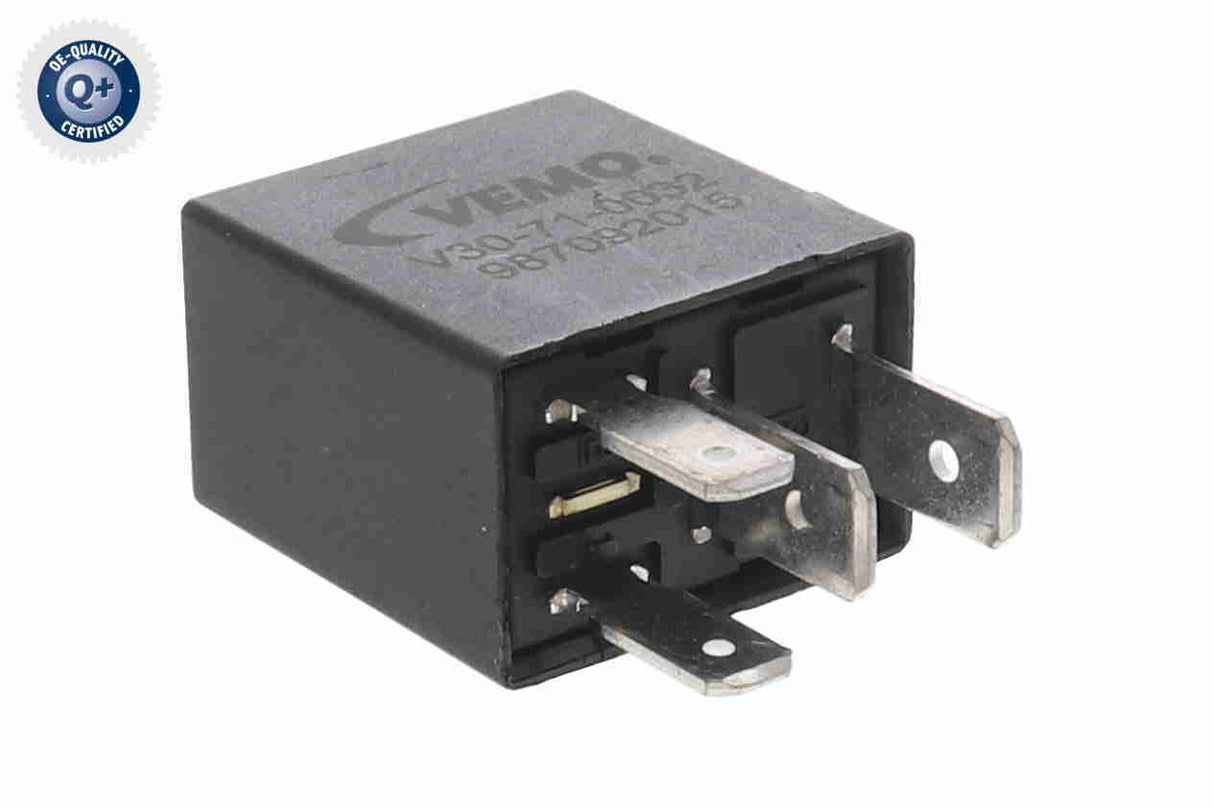 Relay, fuel pump - V30-71-0032
