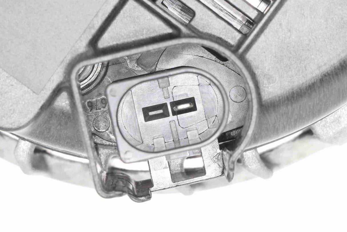 Alternator - V30-13-50015