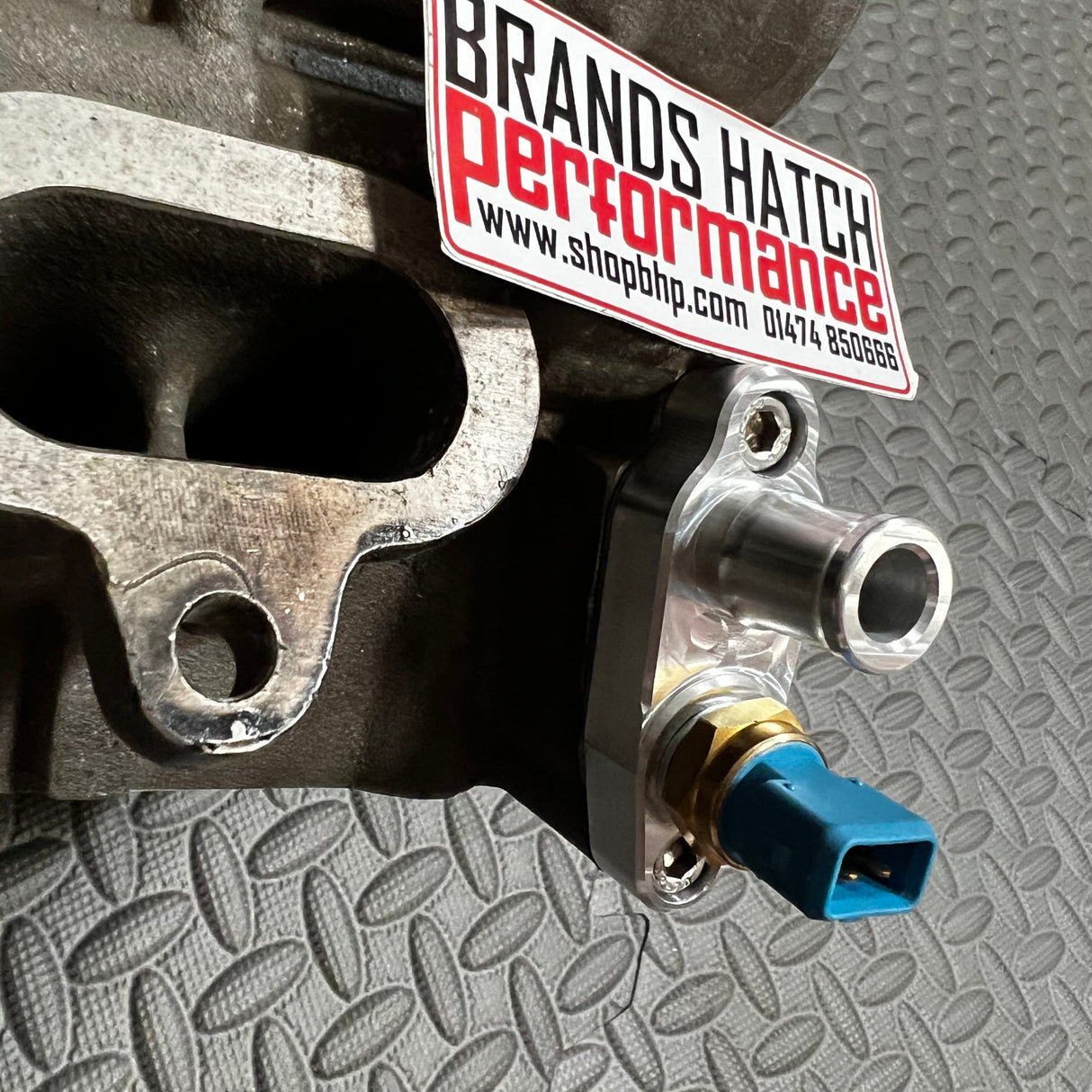 FORD Escort Sierra Cosworth YB 2WD 4WD Water Temperature Sensor ECT Housing