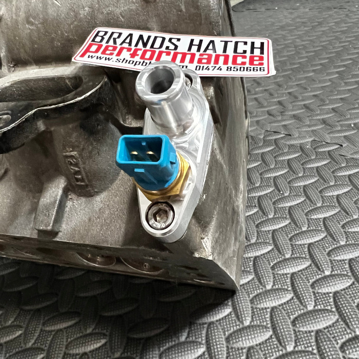 FORD Escort Sierra Cosworth YB 2WD 4WD Water Temperature Sensor ECT Housing