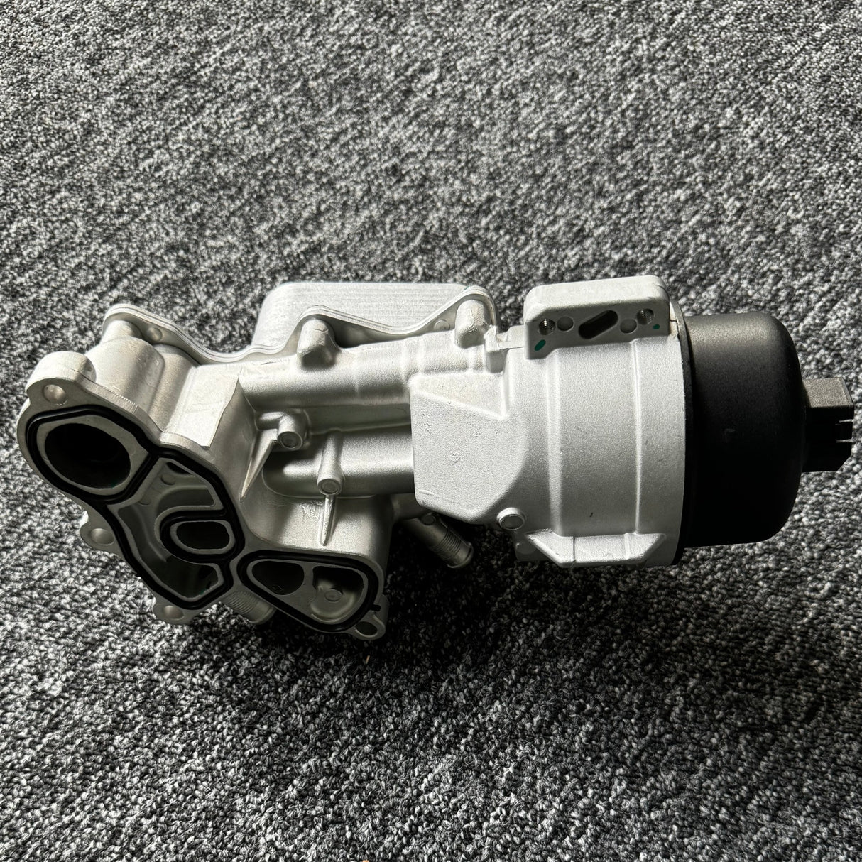 Mini R56 N14 N18 1.6 Cooper S JCW Engine Oil Cooler With Oil Filter Housing