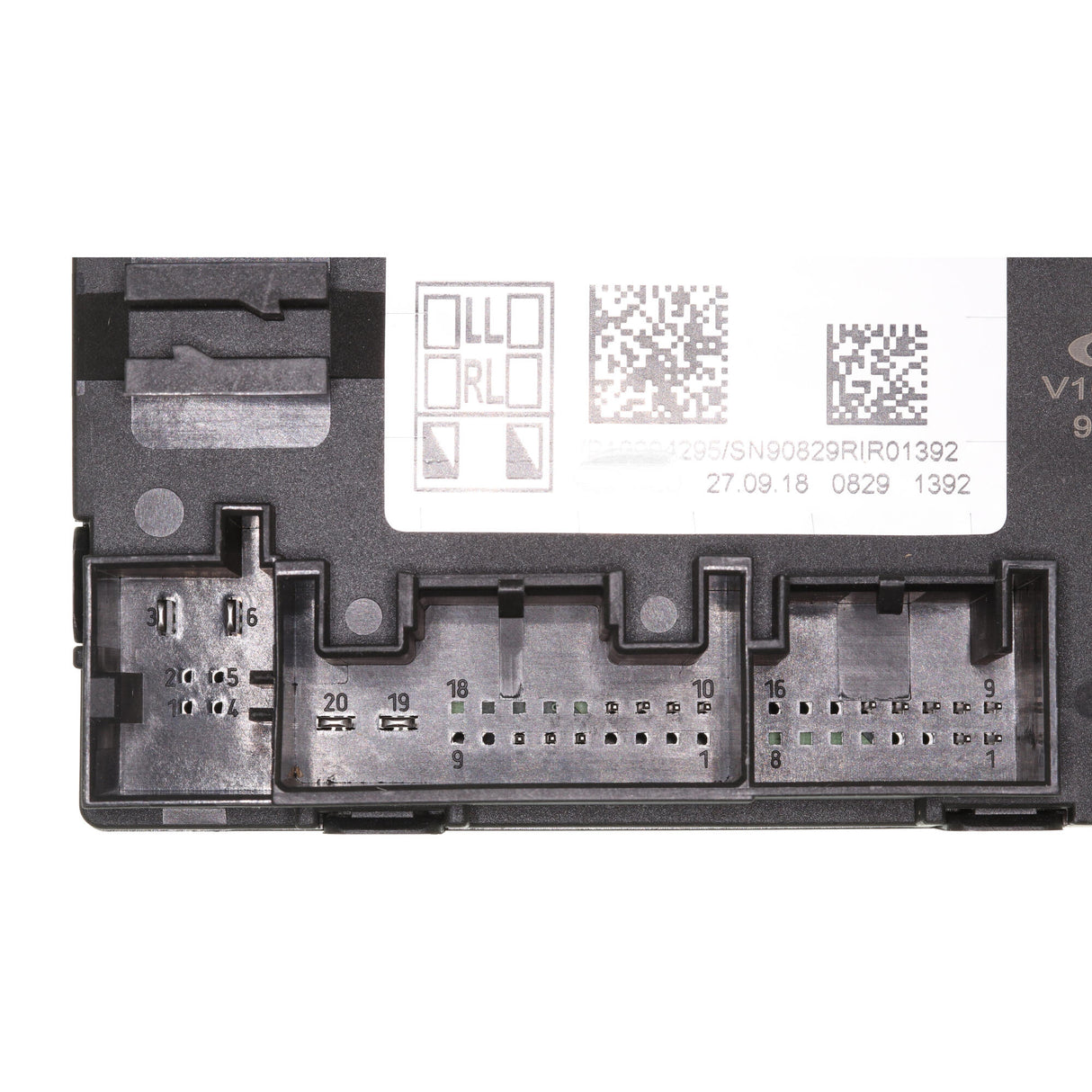 VW Control Unit, door actuation - VEMO V10-73-0505
