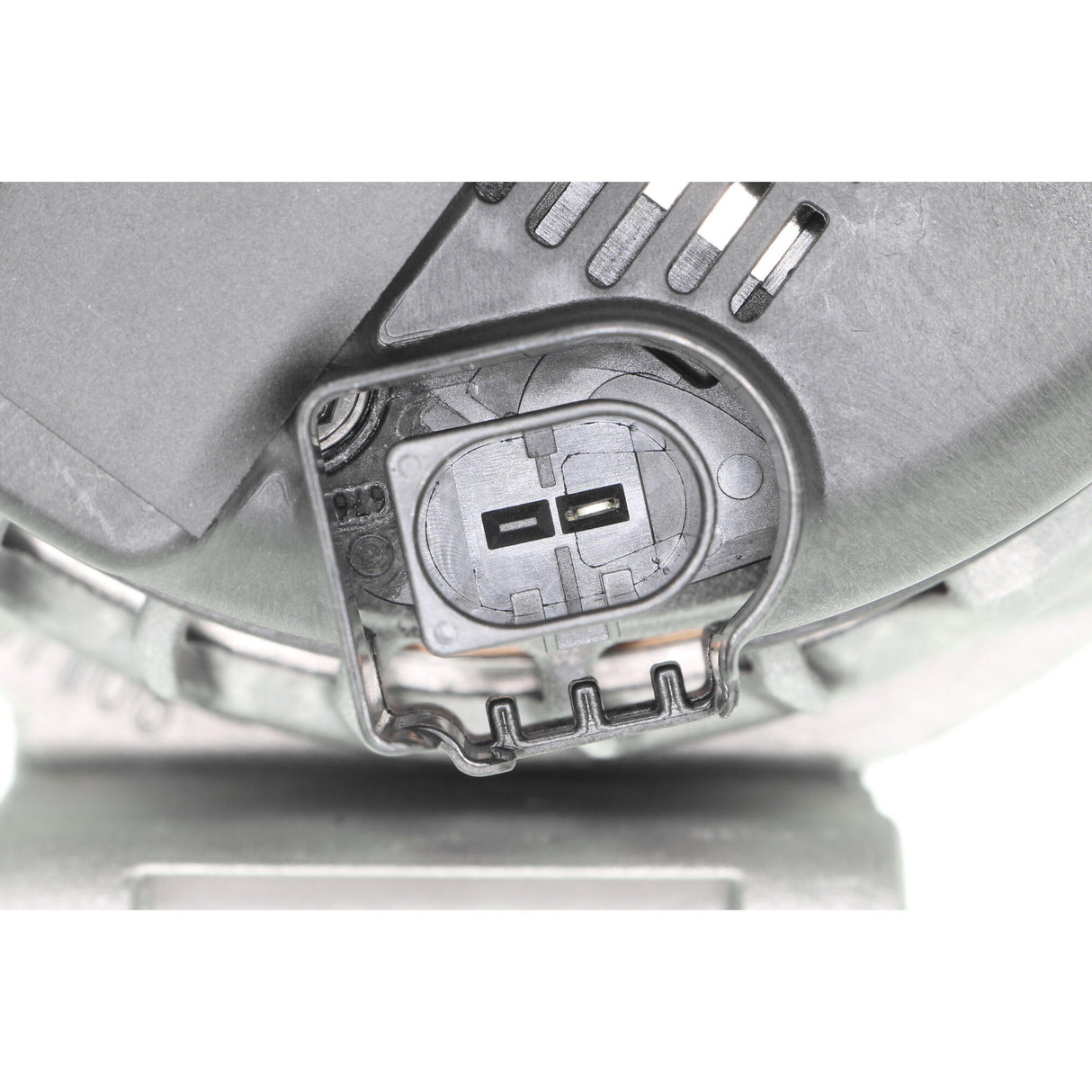 MERCEDES-BENZ Alternator - VEMO V30-13-50003