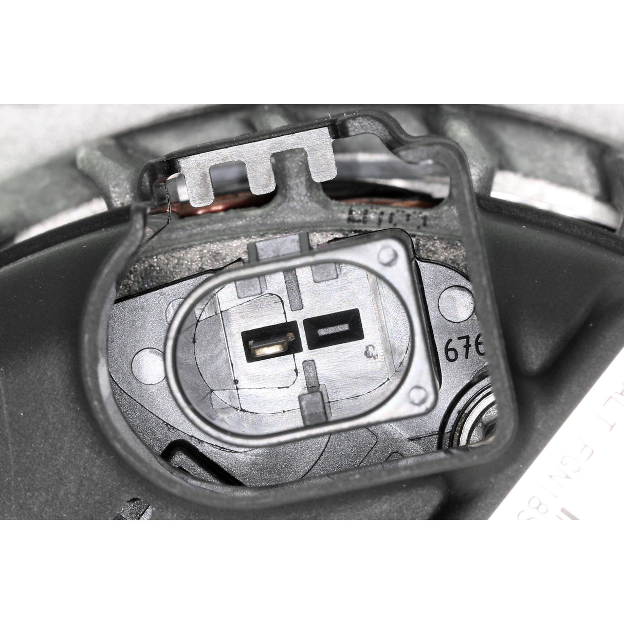 MERCEDES-BENZ Alternator - VEMO V30-13-50031