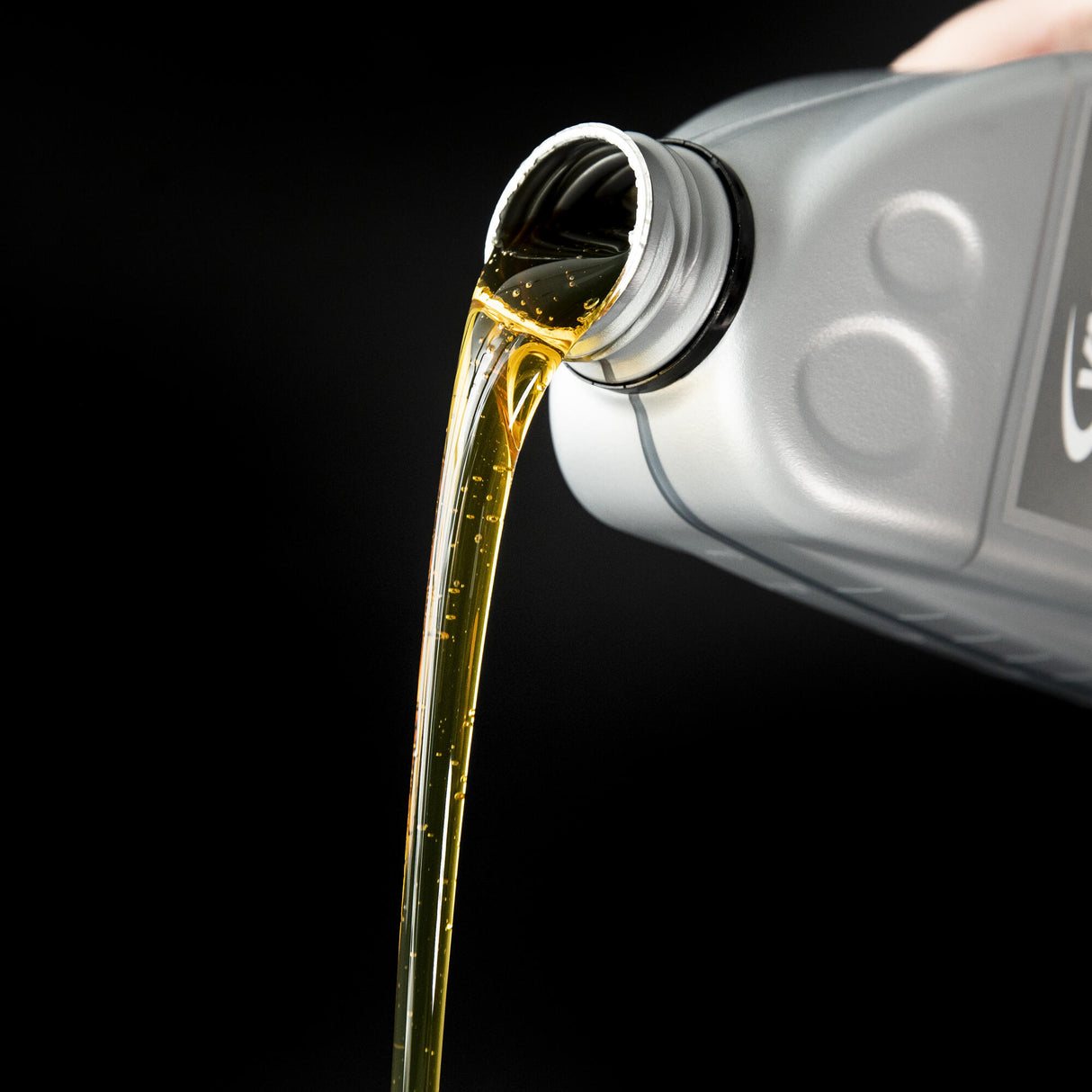 UNIVERSAL Engine Oil - VAICO V60-0082