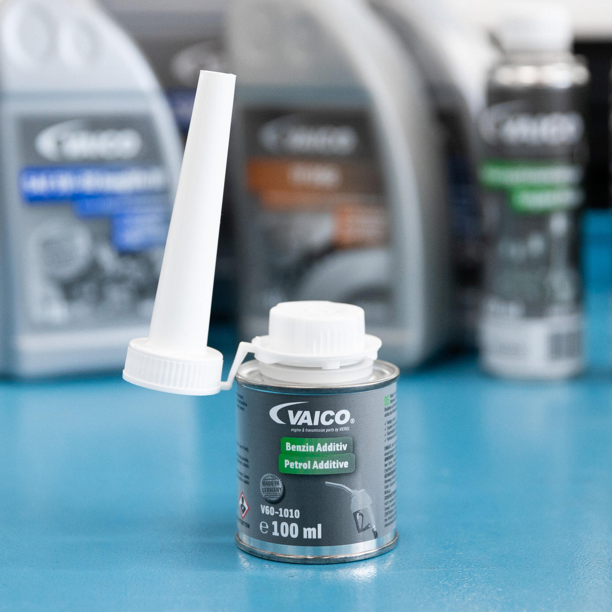 UNIVERSAL Fuel Additive - VAICO V60-1010