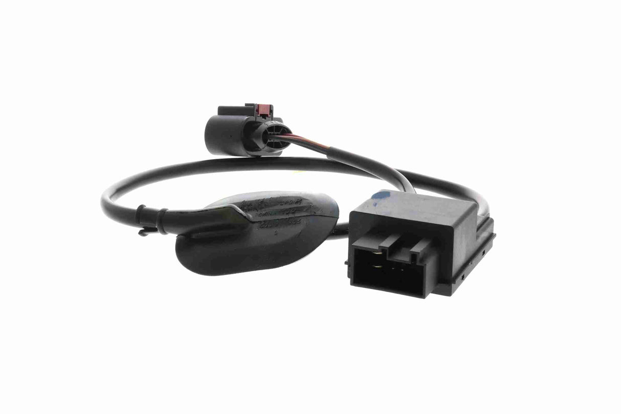 Relay, fuel pump - V15-71-0086