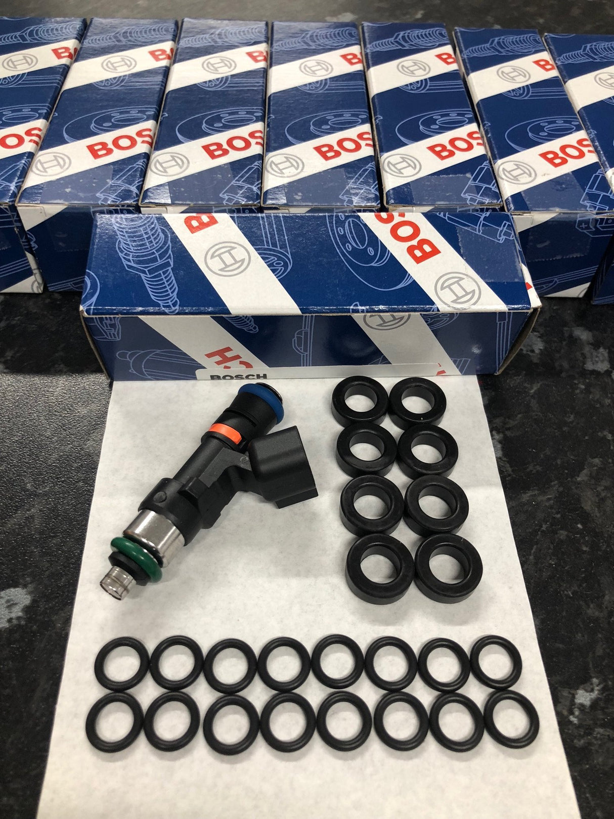 Toyota 1UZFE Bosch 550cc Fuel Injectors Full Set of 8