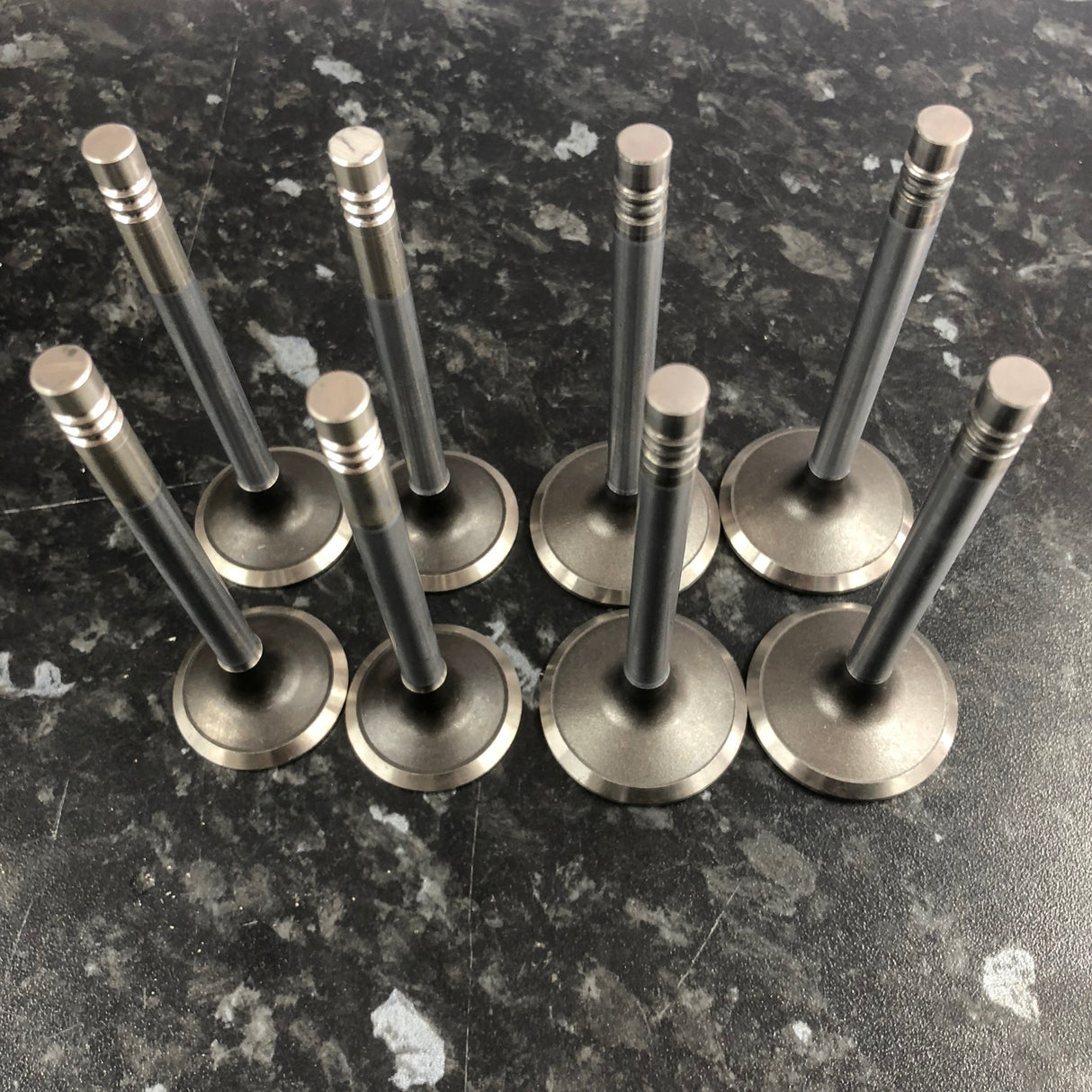 Ford Pinto 2.0 Capri Cortina Sierra OHC Freccia Inlet & Exhaust Valves - Complete Set of 8