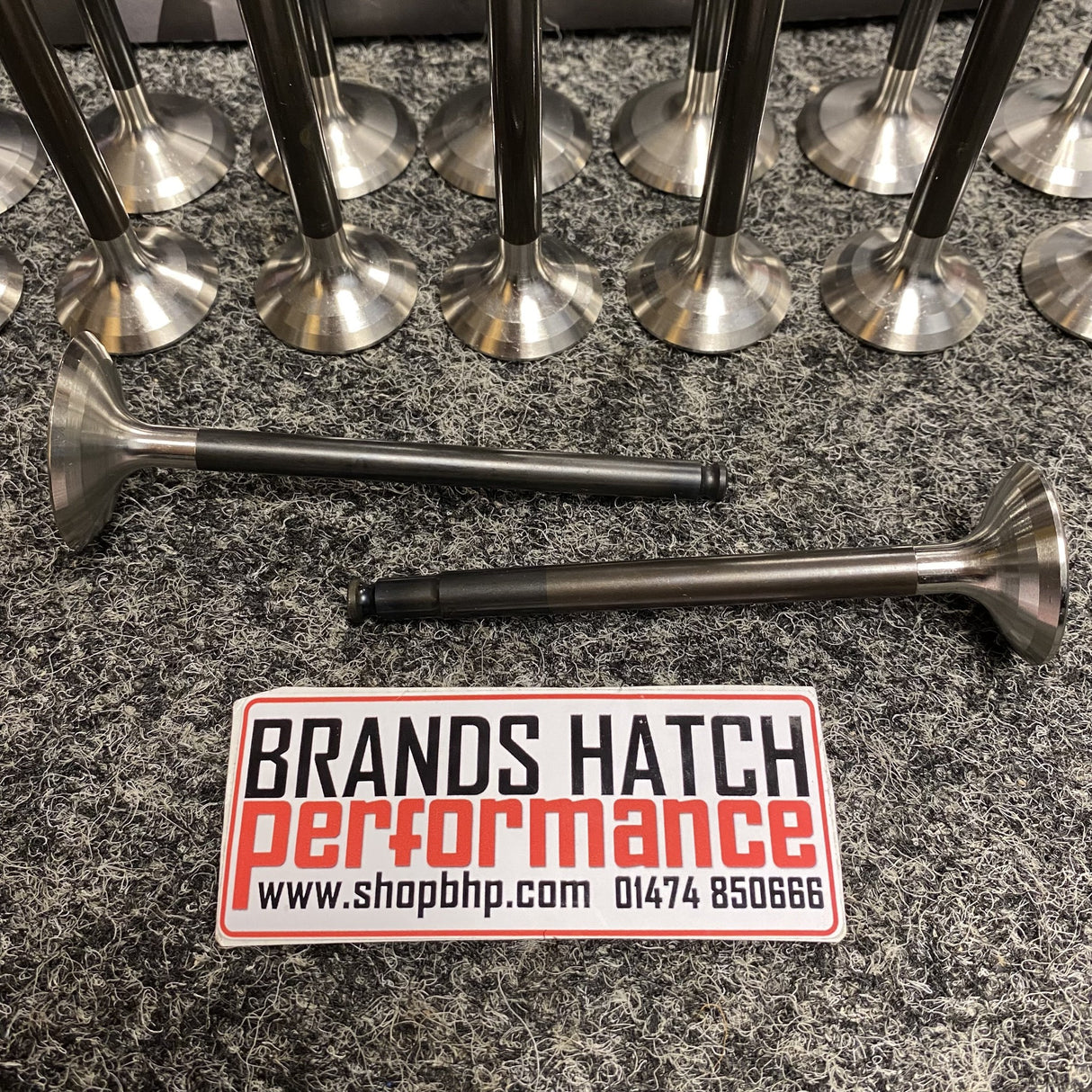 Wossner Ford Cosworth YB Standard Black Nitrided Stainless Inlet & Inconel Exhaust Valves