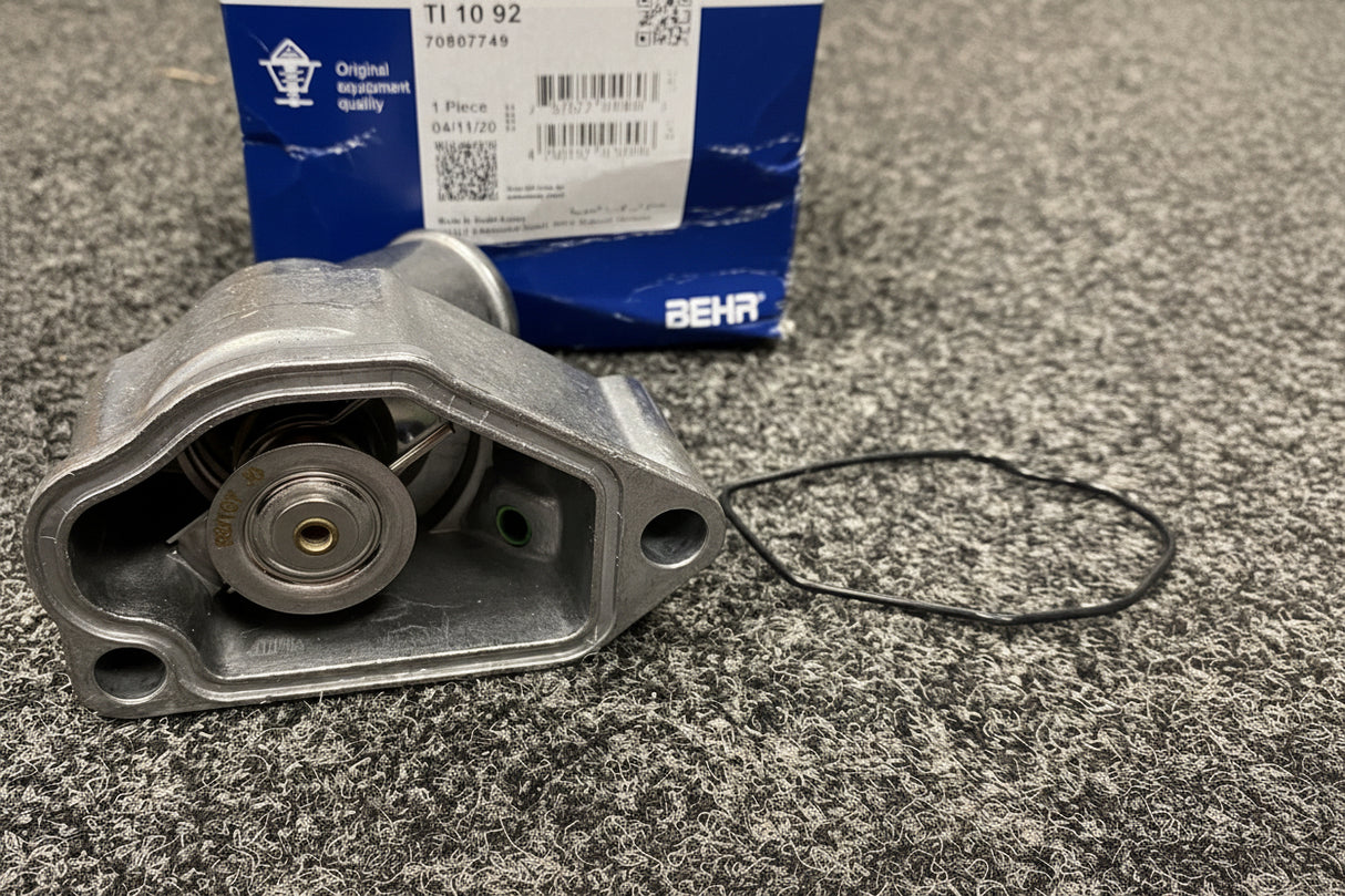 Vauxhall Z20LET Z20LEH Z20LEL Z20LER 92 Degree Mahle Thermostat with Housing