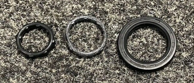 Mini ONE COOPER S JCW R50 R52 R53 VICTOR REINZ Timing Chain Cover Seals