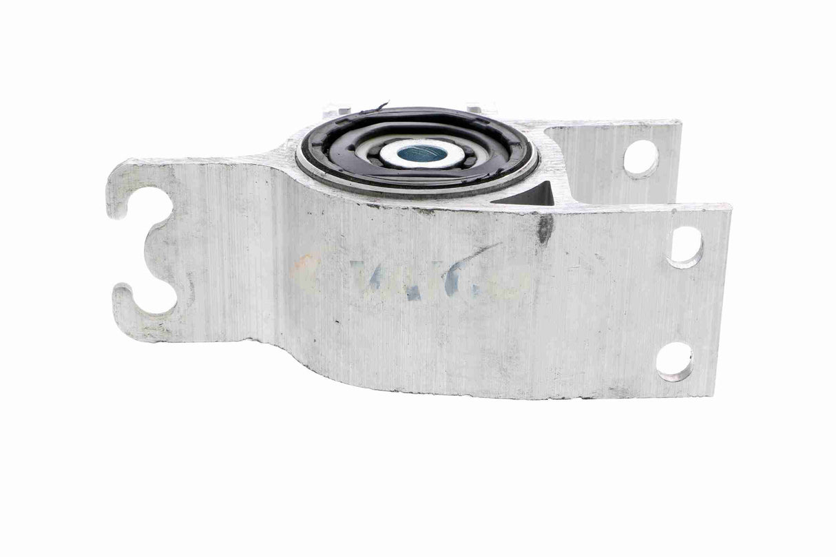 Mounting, control/trailing arm - V30-3126