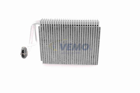 Evaporator, air conditioning - V30-65-0029
