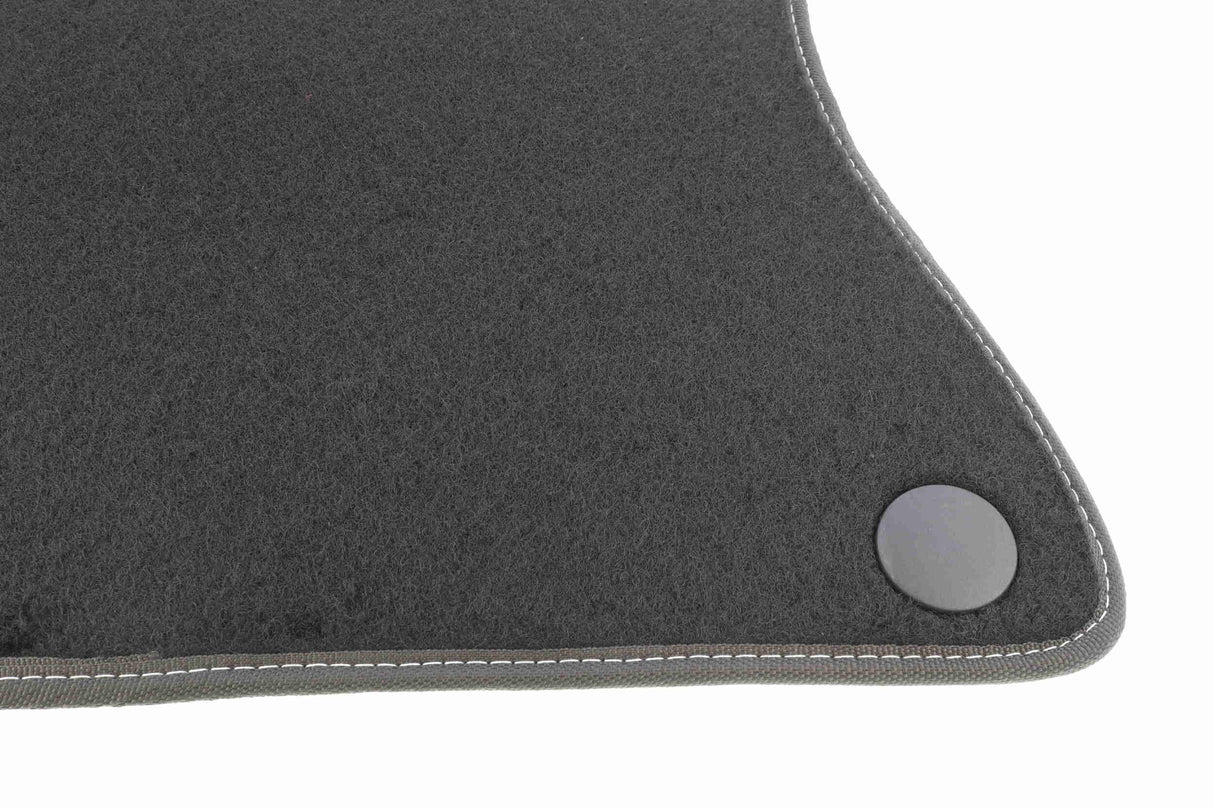 Floor Mat Set - V30-4415