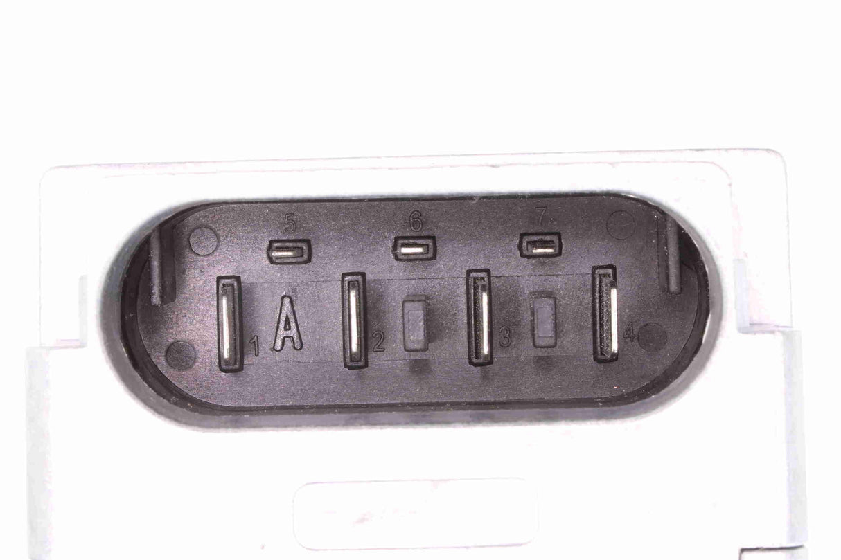 Control Unit, electric fan (engine cooling) - V30-79-0013