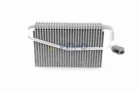 Evaporator, air conditioning - V30-65-0014