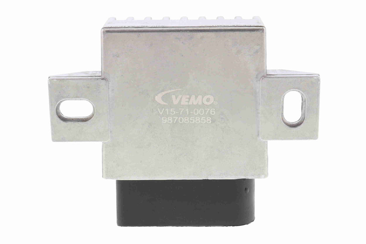 Relay, fuel pump - V15-71-0076