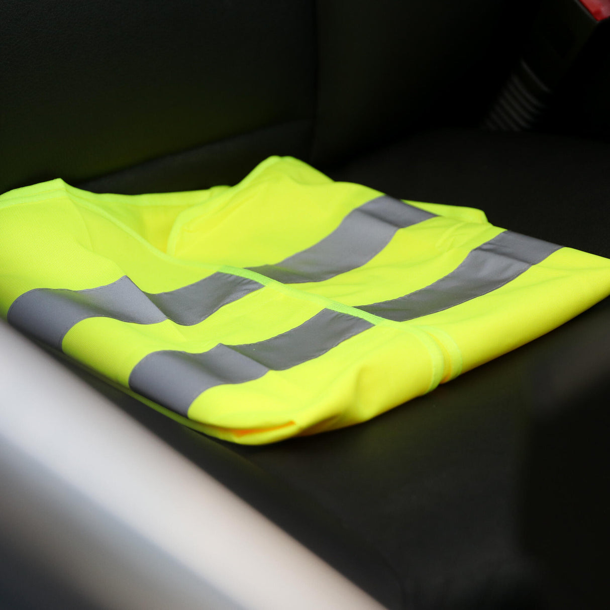UNIVERSAL Safety Vest  - VAICO 7380100302