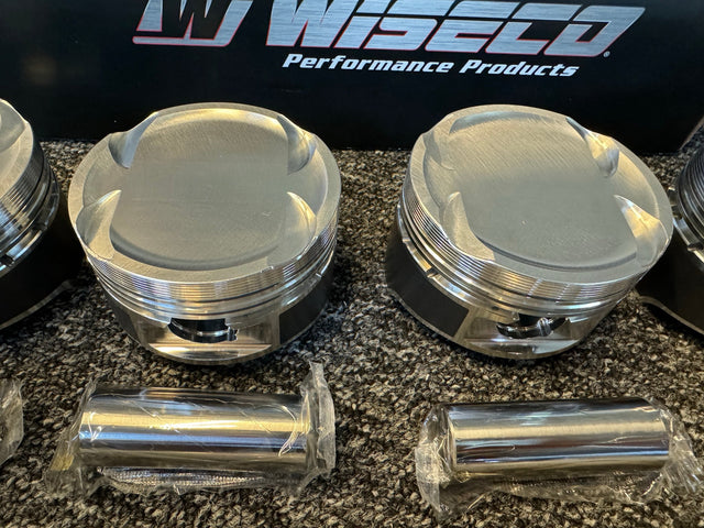 BMW E46 3.0 24V M54B30 wiseco forged pistons