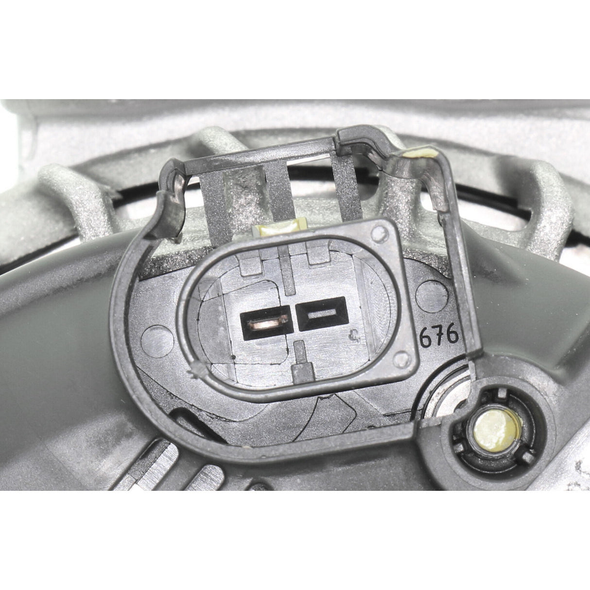 SKODA Alternator  - VEMO V10-13-50044