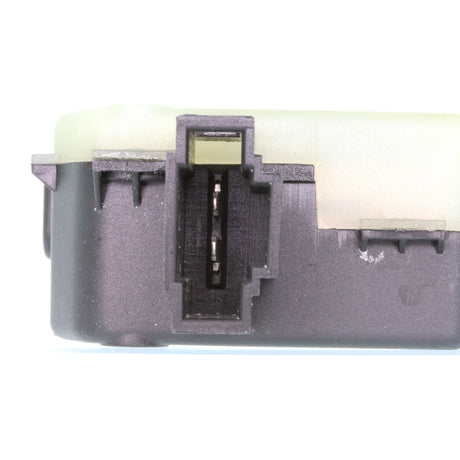 AUDI Actuator, central locking system  - VEMO V10-77-0007