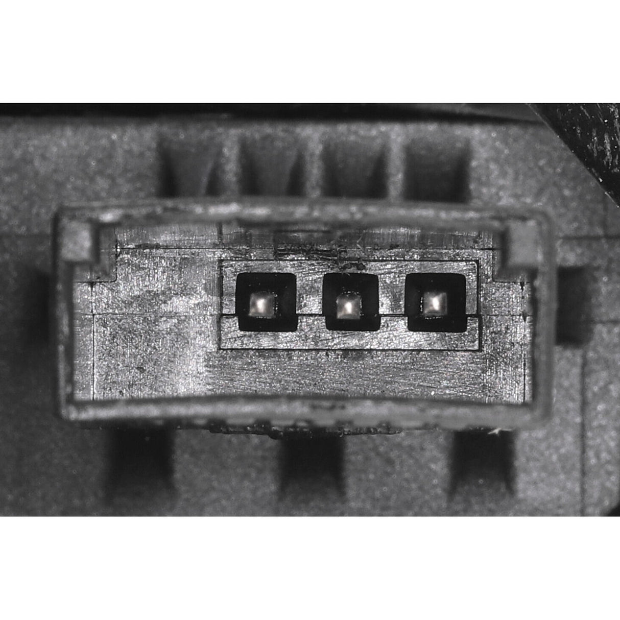 VW Tailgate Lock  - VEMO V10-85-2338