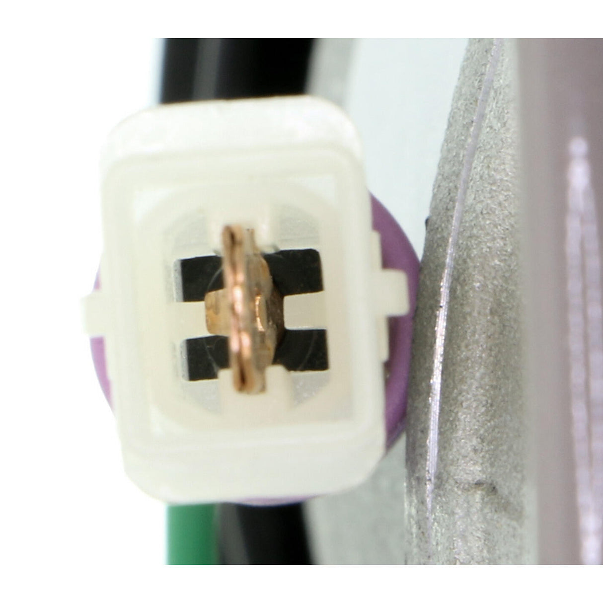 AUDI Compressor, air conditioning  - VEMO V15-15-2010