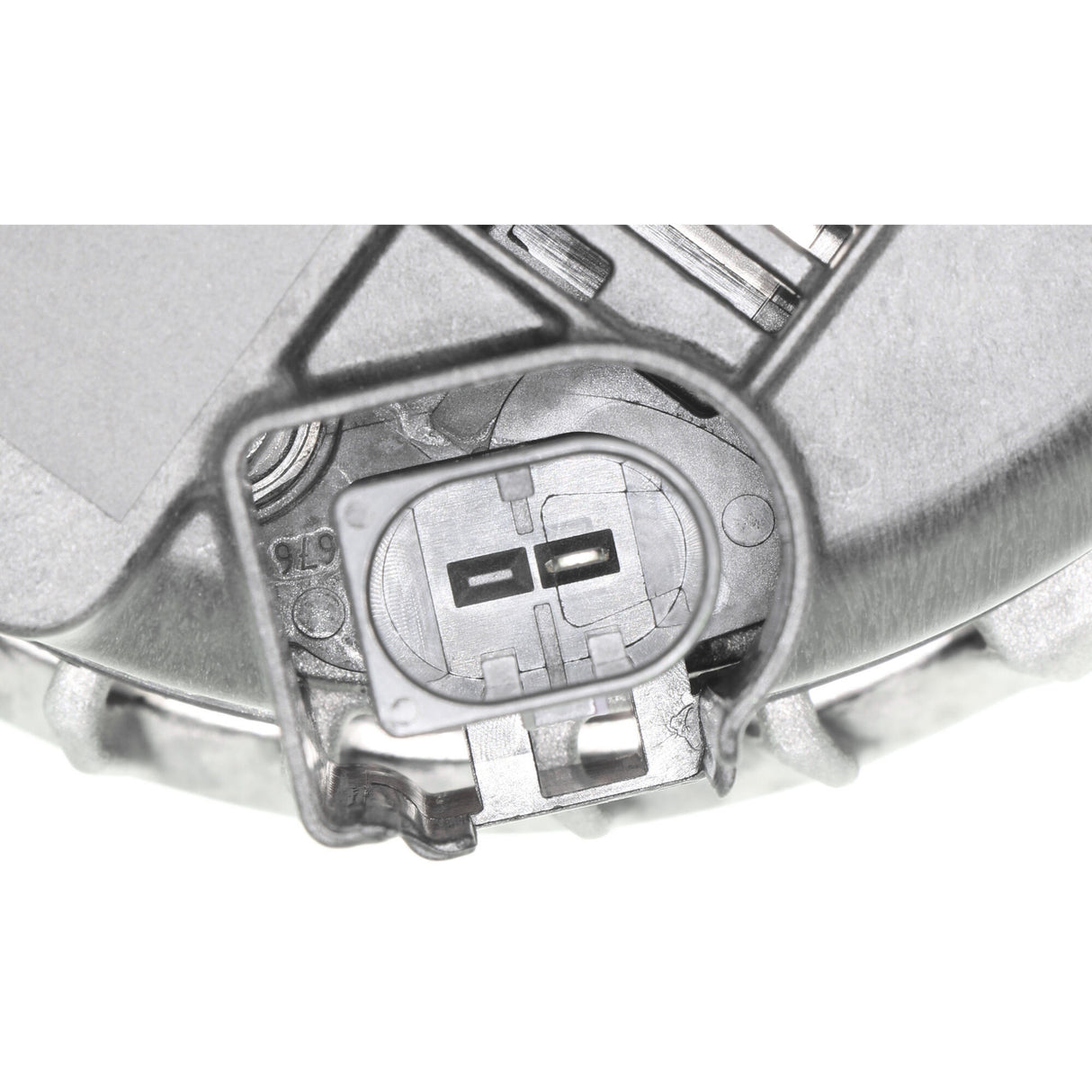 MERCEDES-BENZ Alternator  - VEMO V30-13-50015