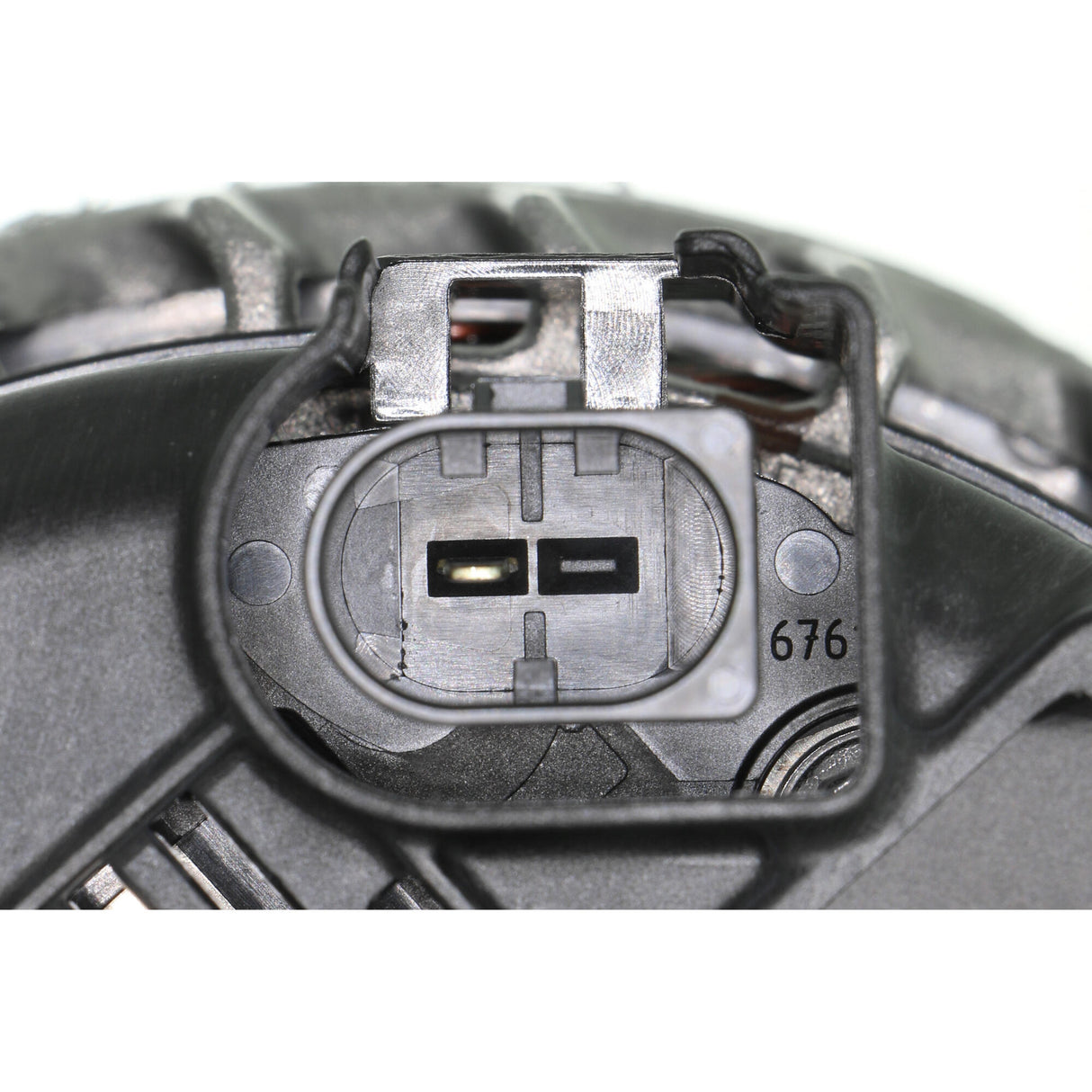 MERCEDES-BENZ Alternator  - VEMO V30-13-50033