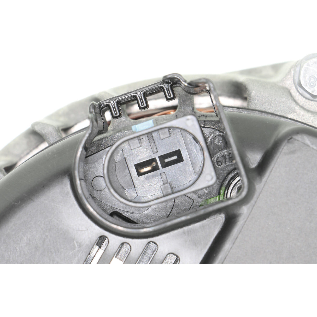 MERCEDES-BENZ Alternator  - VEMO V30-13-50038