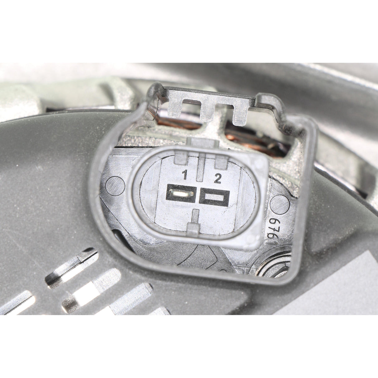 MERCEDES-BENZ Alternator  - VEMO V30-13-50046