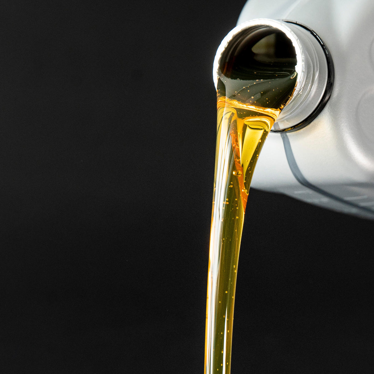 UNIVERSAL Engine Oil  - VAICO V60-0013