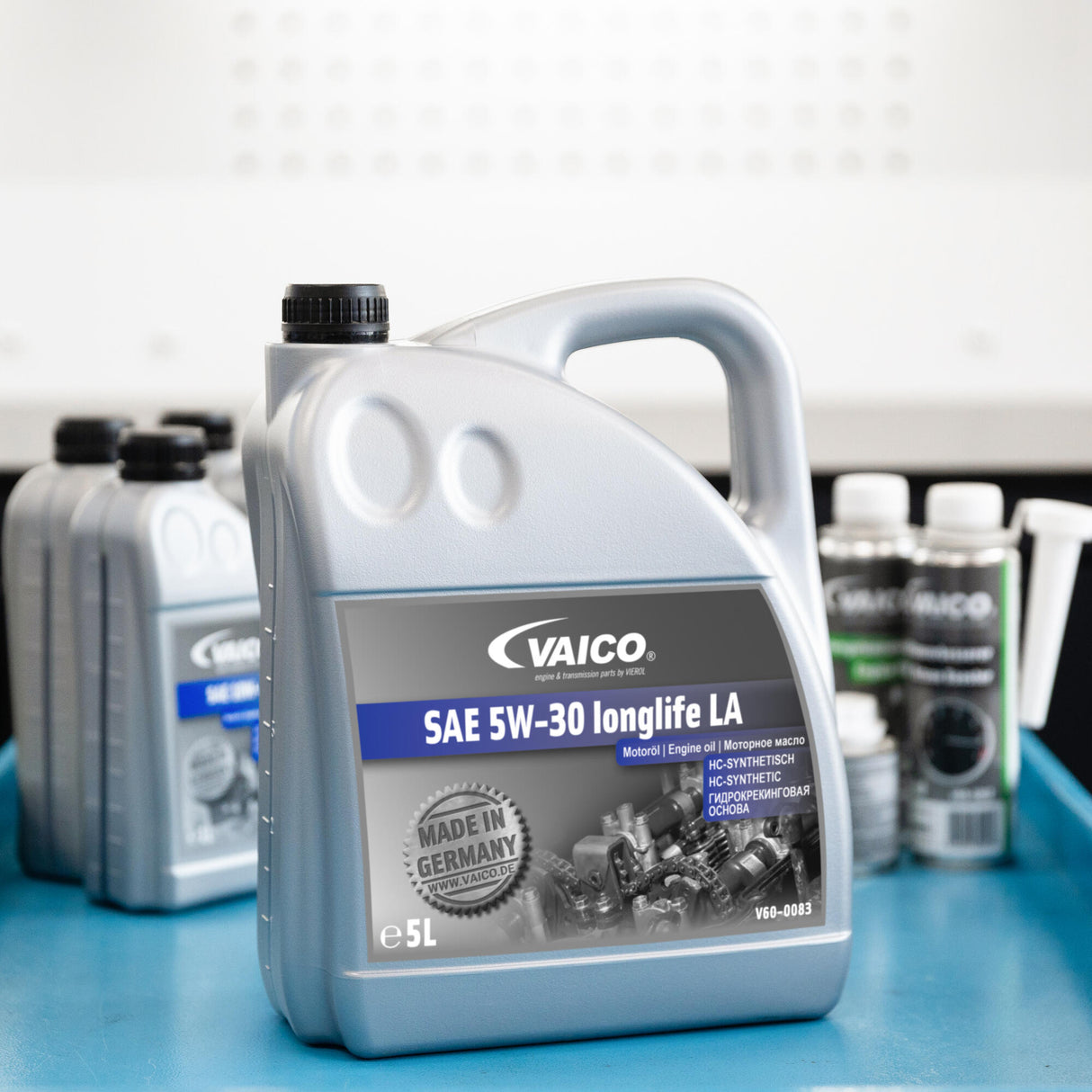 UNIVERSAL Engine Oil  - VAICO V60-0083