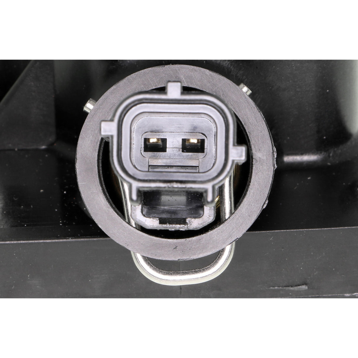 VOLVO Thermostat Housing  - VEMO V95-99-0013