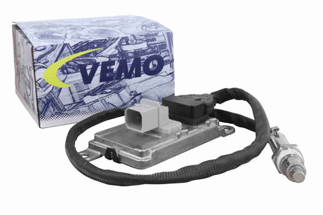 NOx Sensor, NOx catalytic converter - V66-72-0915
