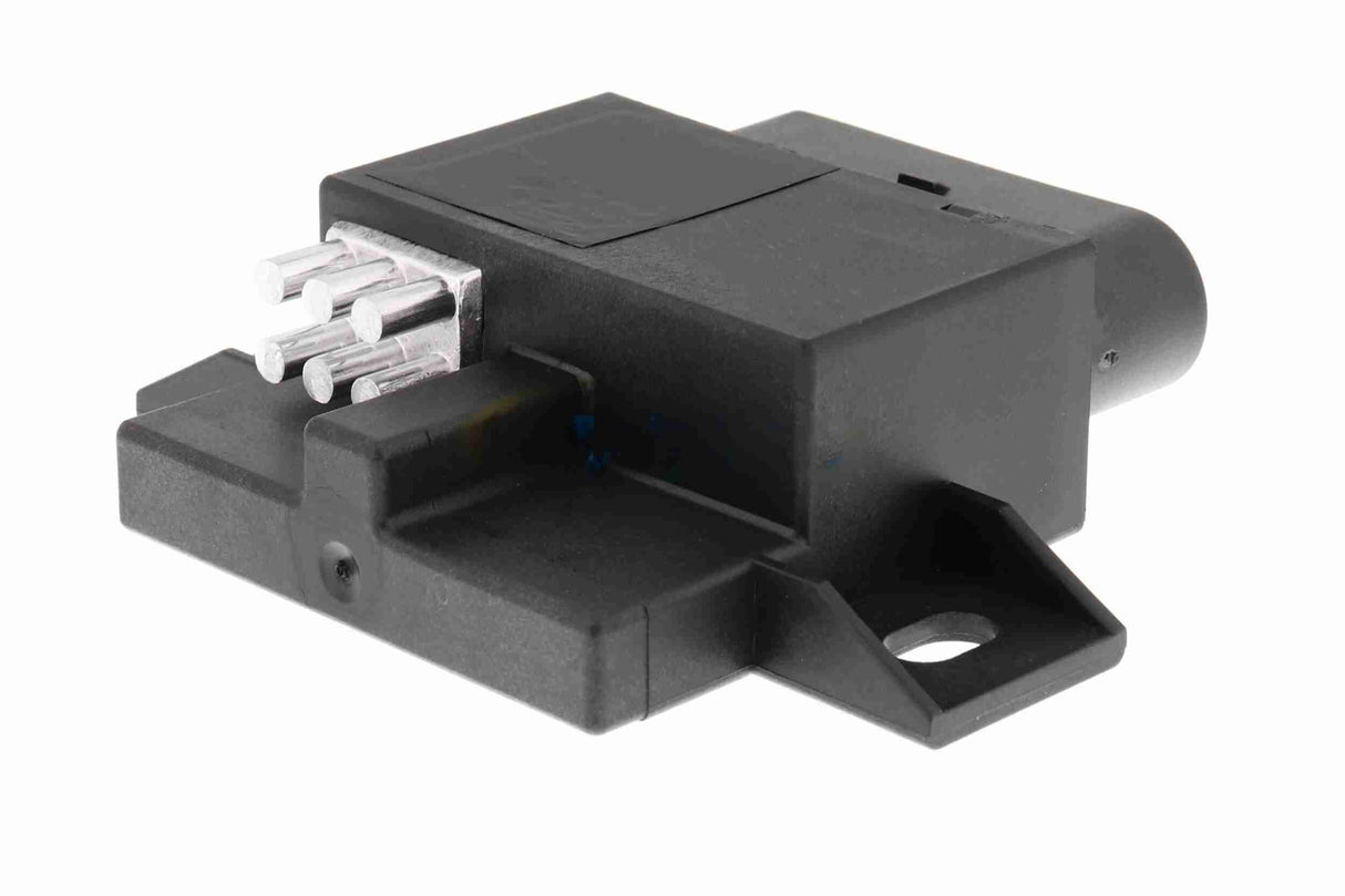 Relay, fuel pump - V15-71-0065