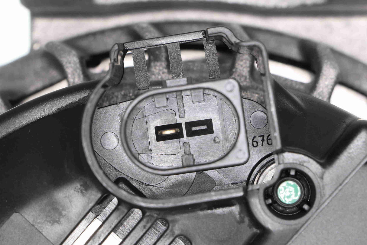 Alternator - V10-13-50009