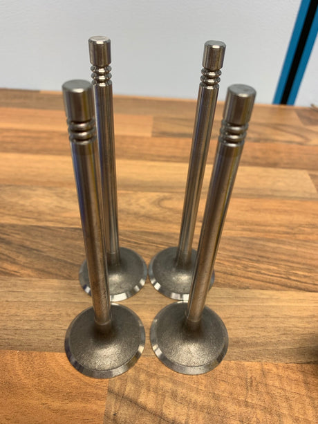 Ford 1.3 1.6 Escort Orion Fiesta Rs Turbo CVH Inlet Valves - Set of 4