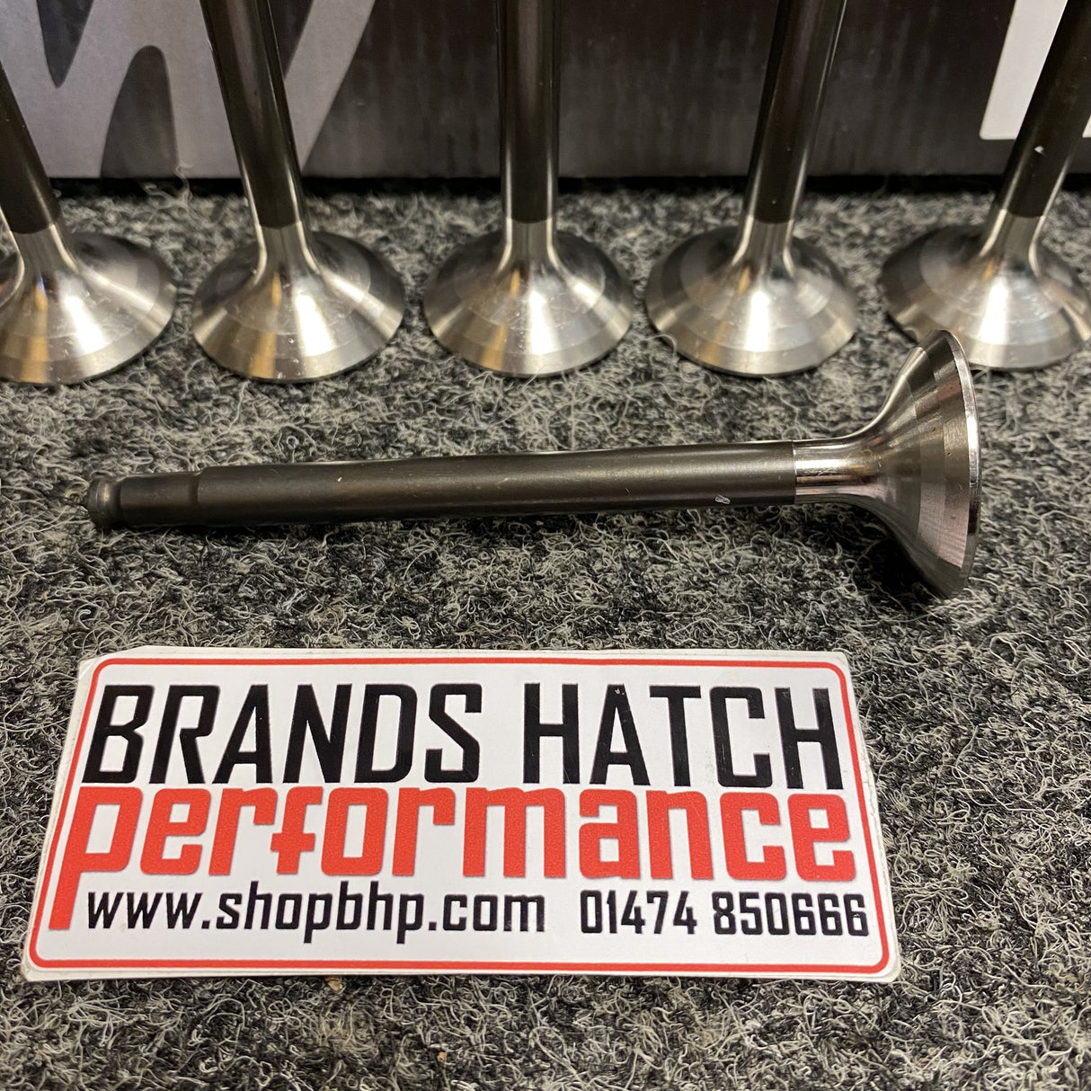 Wossner Ford Cosworth YB +1mm Black Nitrided Stainless Inlet & Inconel Exhaust Valves