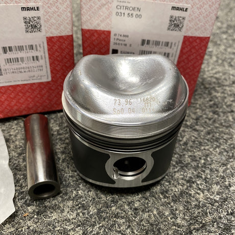 Citroen 2 CV 6 / DYANE 6 / MEHARI 0.6 STD 74mm Mahle Pistons X2 M28/1 M4 A06/635